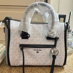 Micheal Kors Carine Leather Satchel